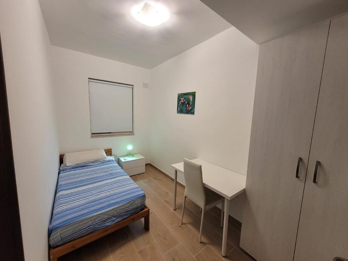 St Paul's Bay New Modern Penthouse 2 Minutes From Seascape Apartment