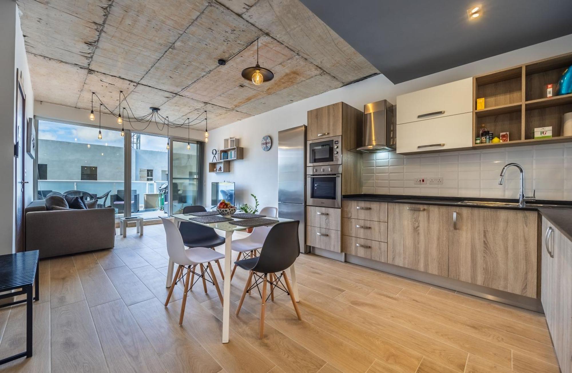 St Paul's Bay New Modern Penthouse 2 Minutes From Seascape Apartment